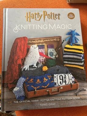 Harry Potter Knitting Magic Pattern Book